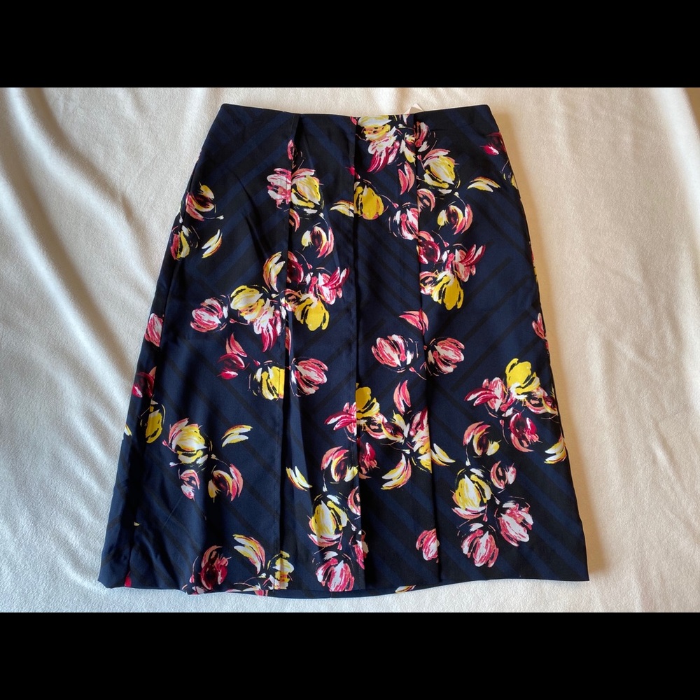 Floral Banana Republic Skirt (NWT)